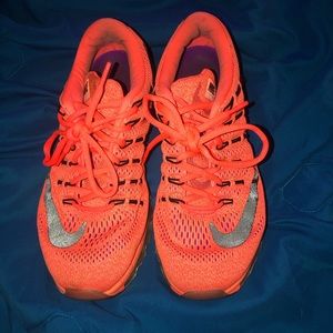 NIKE WOMAN’S AIR MAX 2016